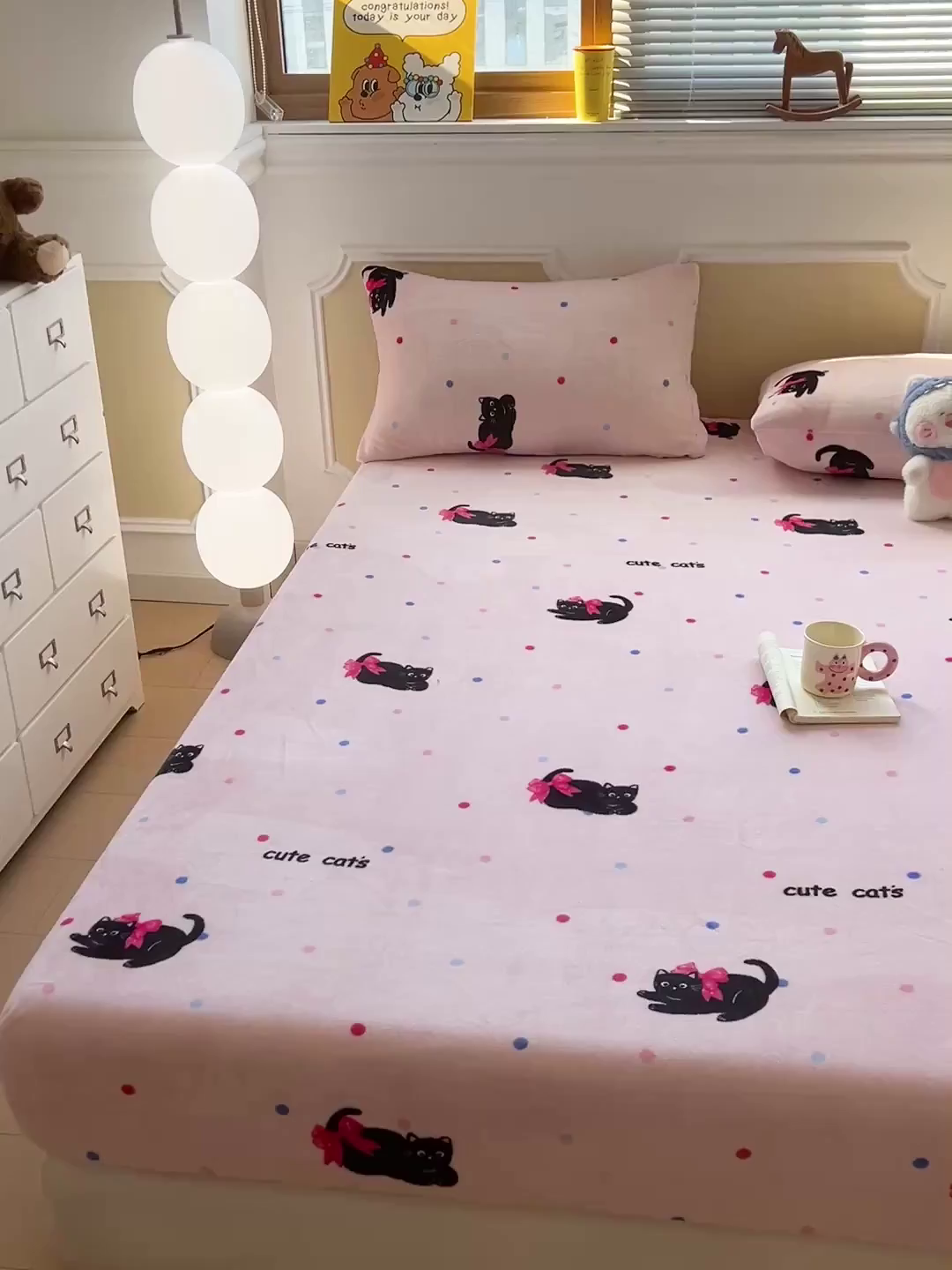 91家纺网 家纺一手货源 找家纺 维娜斯家纺 2025新款卡通牛奶绒印花床笠单件 可爱猫咪