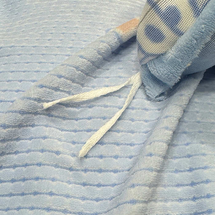 91家纺网 家纺一手货源 找家纺 ME/ERA HOME寐时代 2025新款牛奶绒8.5斤立体雕花兔毛绒包边四件套 云中小兔