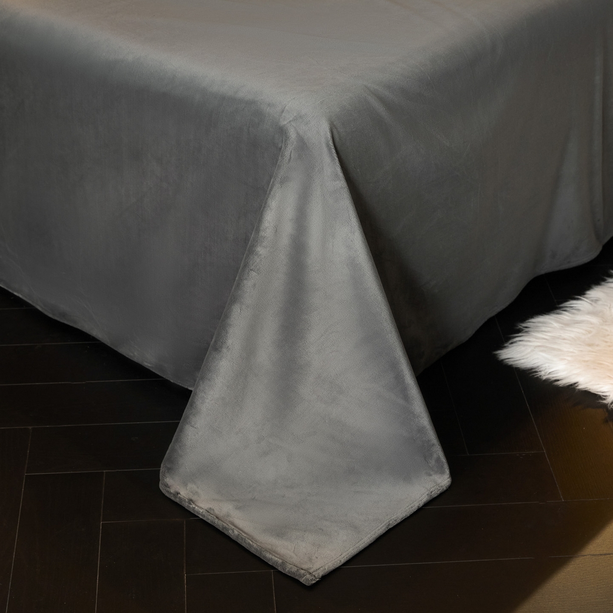 91家纺网 家纺一手货源 找家纺 如一 2025新款水晶绒纯色刺绣四件套-银杏系列 银杏-高级灰