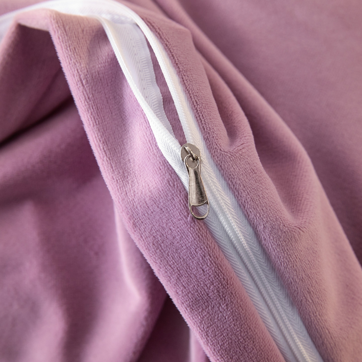 91家纺网 家纺一手货源 找家纺 如一 2025新款水晶绒纯色刺绣四件套-银杏系列 银杏-安娜紫