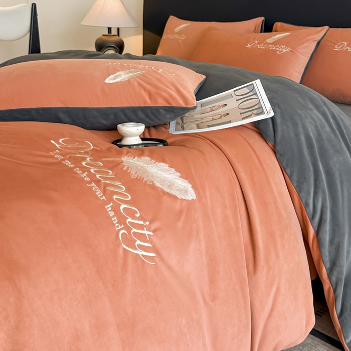 91家纺网 家纺一手货源 找家纺 如一 2025新款水晶绒双拼刺绣四件套轻羽系列-系列二 轻羽-落日橙