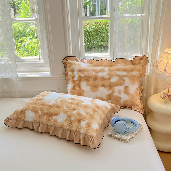 91家纺网 家纺一手货源 找家纺 梦舒羽 2025新款兔毛绒单人枕套牛奶绒枕芯套雪花绒宿舍枕头套-泡泡 兔毛绒泡泡花边款-梦幻奶咖