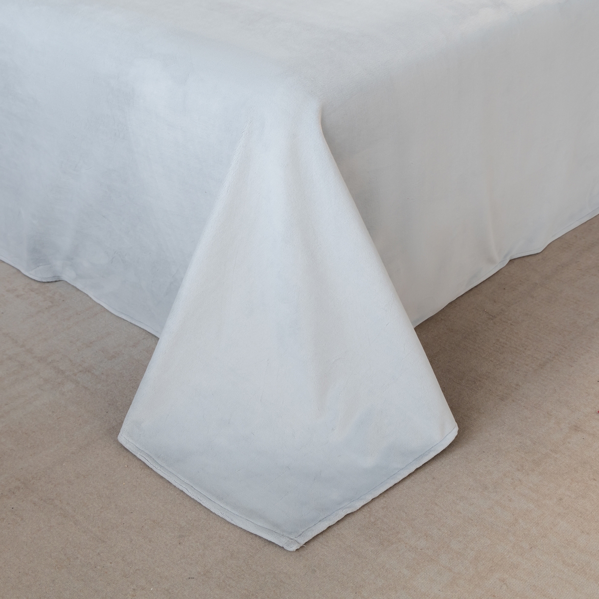 91家纺网 家纺一手货源 找家纺 （总）如一 2025新款水晶绒双拼刺绣四件套-天鹅