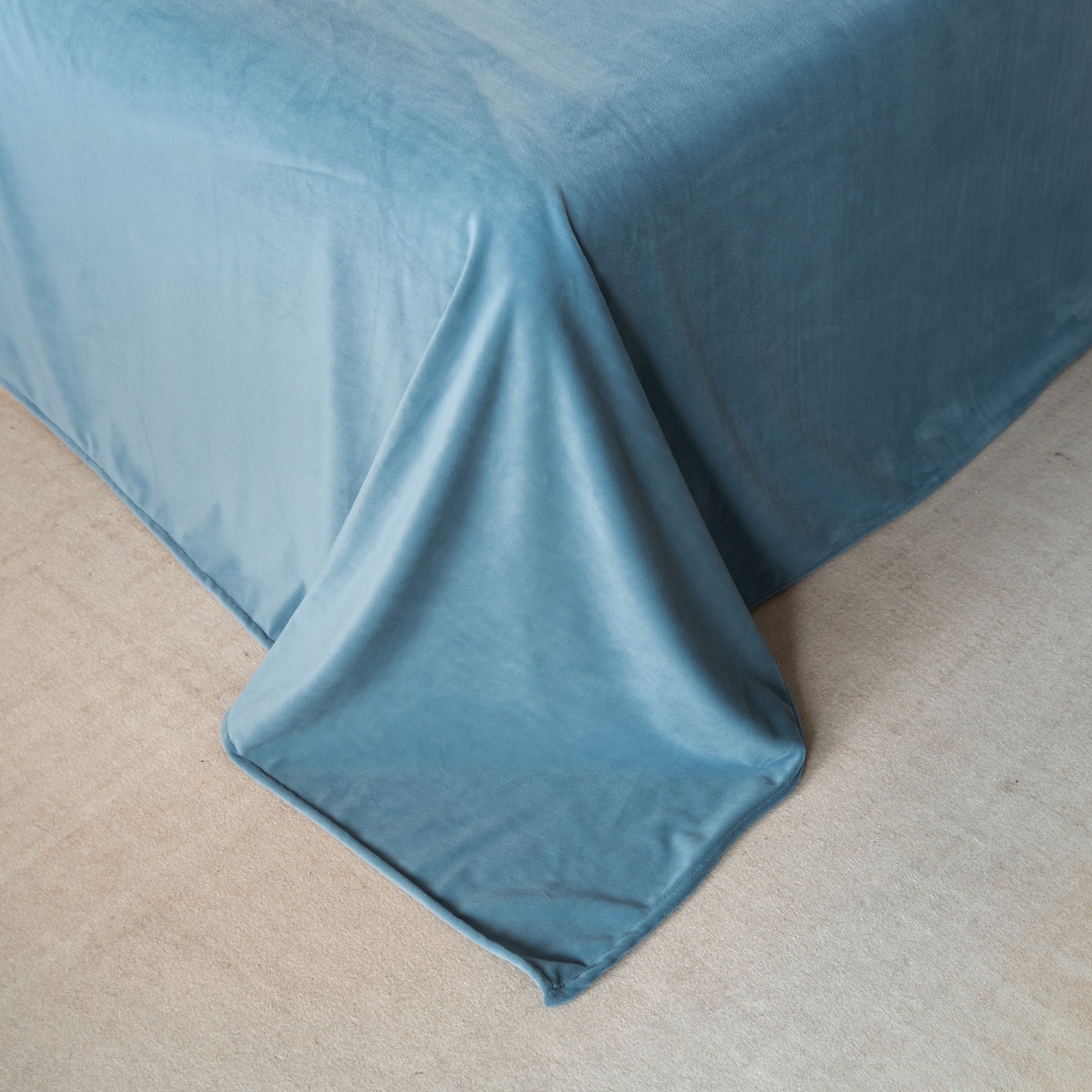 91家纺网 家纺一手货源 找家纺 如一 2025新款水晶绒双拼刺绣四件套-天鹅 天鹅-梵星兰