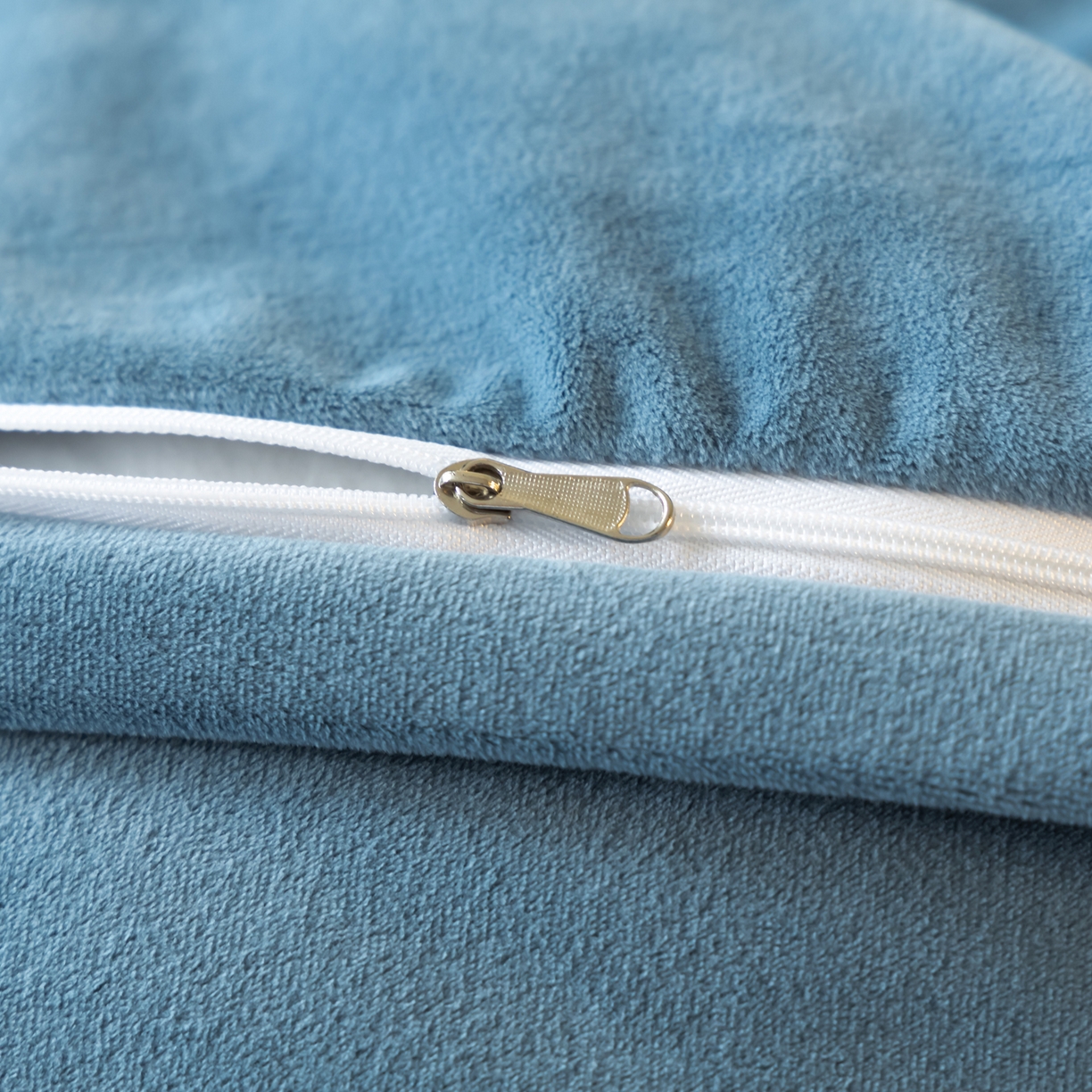 91家纺网 家纺一手货源 找家纺 如一 2025新款水晶绒双拼刺绣四件套-天鹅 天鹅-梵星兰