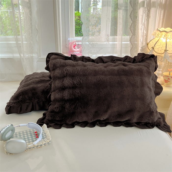 91家纺网 家纺一手货源 找家纺 梦舒羽 2025新款兔毛绒单人枕套牛奶绒枕芯套雪花绒宿舍枕头套-泡泡 兔毛绒泡泡花边款-咖啡色