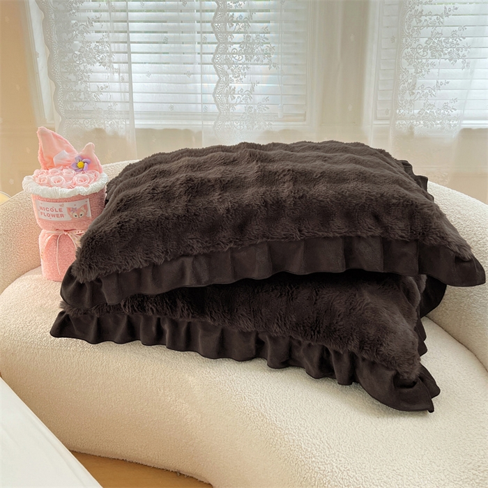 91家纺网 家纺一手货源 找家纺 梦舒羽 2025新款兔毛绒单人枕套牛奶绒枕芯套雪花绒宿舍枕头套-泡泡 兔毛绒泡泡花边款-咖啡色