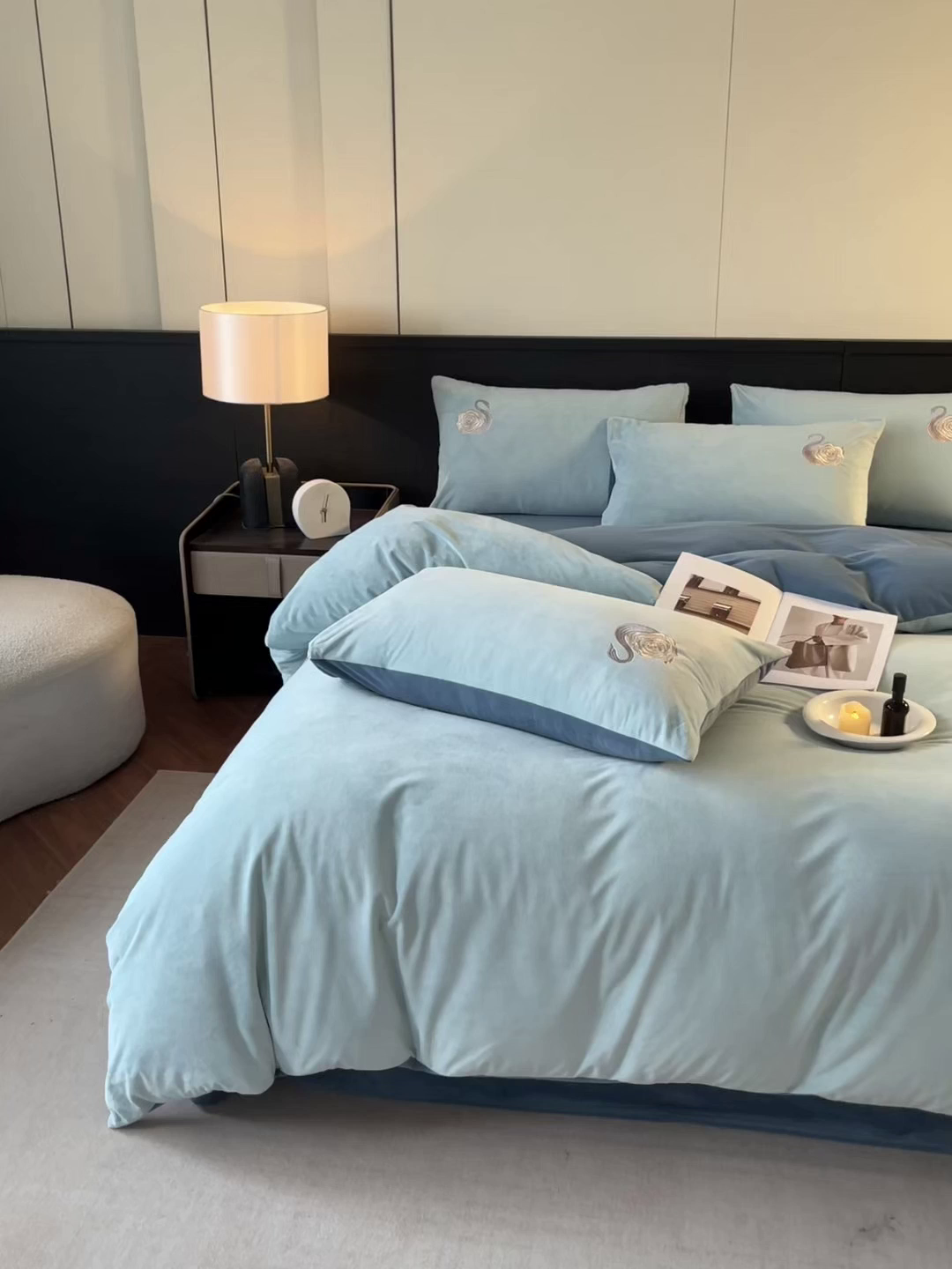 91家纺网 家纺一手货源 找家纺 如一 2025新款水晶绒双拼刺绣四件套-天鹅 天鹅-梵星兰