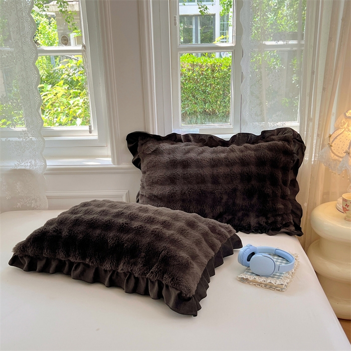 91家纺网 家纺一手货源 找家纺 梦舒羽 2025新款兔毛绒单人枕套牛奶绒枕芯套雪花绒宿舍枕头套-泡泡 兔毛绒泡泡花边款-咖啡色