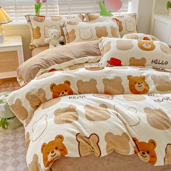 91家纺网 家纺一手货源 找家纺 丽涵家纺 2025秋冬新品230克全工艺消光牛奶绒印花四件套 淘气熊