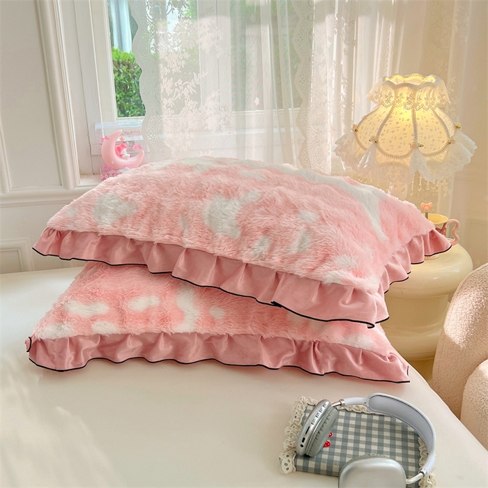 91家纺网 家纺一手货源 找家纺 梦舒羽 2025新款兔毛绒单人枕套牛奶绒枕芯套雪花绒宿舍枕头套-泡泡 兔毛绒泡泡花边款-梦幻樱粉