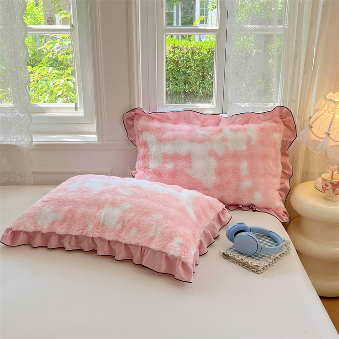 91家纺网 家纺一手货源 找家纺 梦舒羽 2025新款兔毛绒单人枕套牛奶绒枕芯套雪花绒宿舍枕头套-泡泡 兔毛绒泡泡花边款-梦幻樱粉
