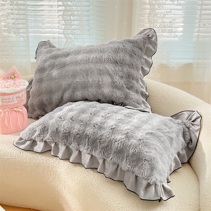 91家纺网 家纺一手货源 找家纺 梦舒羽 2025新款兔毛绒单人枕套牛奶绒枕芯套雪花绒宿舍枕头套-泡泡 兔毛绒泡泡花边款-烟雨灰