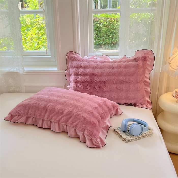 91家纺网 家纺一手货源 找家纺 梦舒羽 2025新款兔毛绒单人枕套牛奶绒枕芯套雪花绒宿舍枕头套-泡泡 兔毛绒泡泡花边款-云梦粉