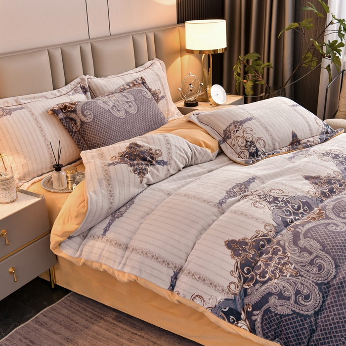 91家纺网 家纺一手货源 找家纺 丽涵家纺 2025秋冬新品230克全工艺消光牛奶绒印花四件套 富丽堂皇