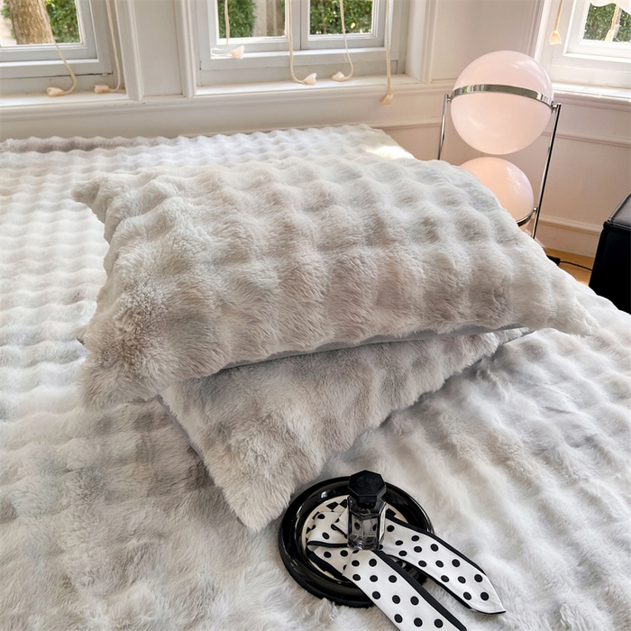 91家纺网 家纺一手货源 找家纺 梦舒羽 2025新款兔毛绒单人枕套牛奶绒枕芯套雪花绒宿舍枕头套一对装-泡泡 兔毛绒泡泡-梦幻浅灰