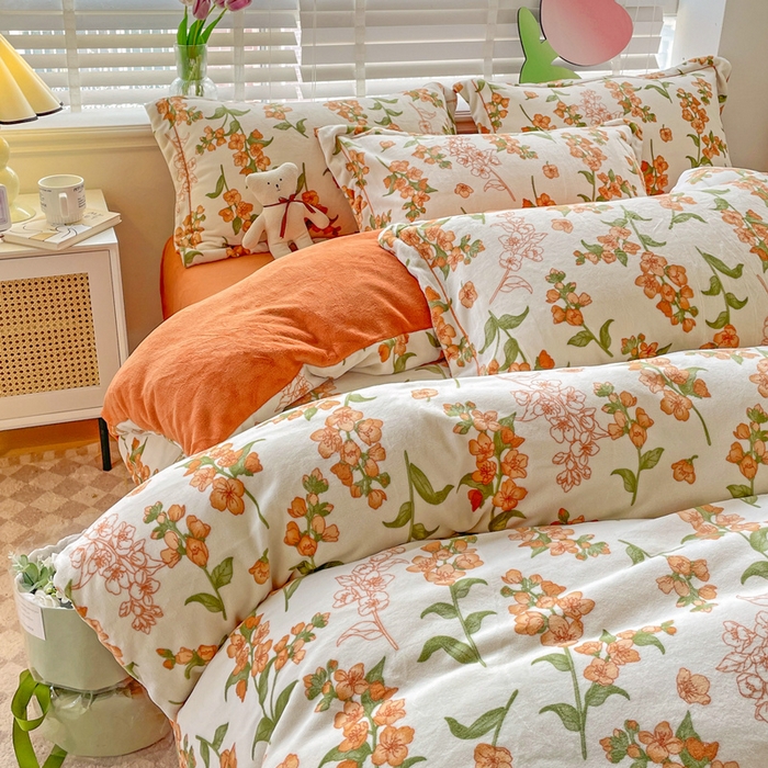 91家纺网 家纺一手货源 找家纺 丽涵家纺 2025秋冬新品230克全工艺消光牛奶绒印花四件套 花季