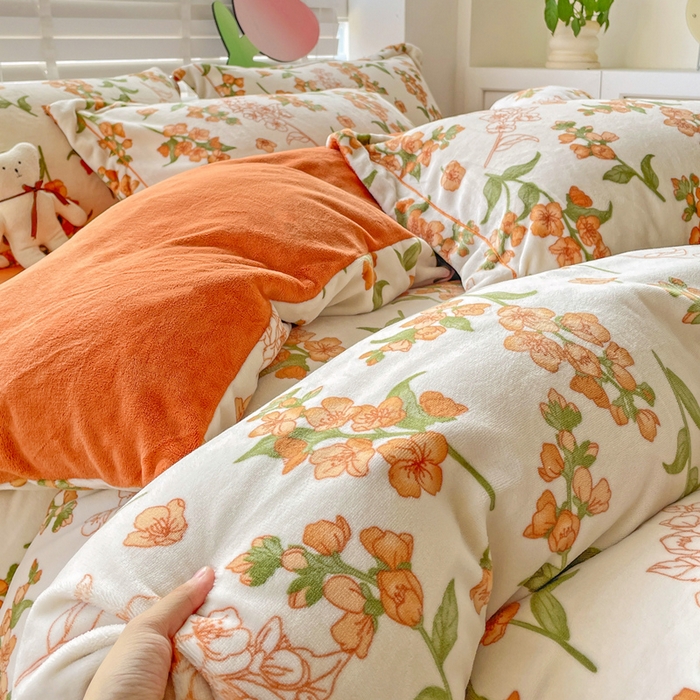 91家纺网 家纺一手货源 找家纺 丽涵家纺 2025秋冬新品230克全工艺消光牛奶绒印花四件套 花季