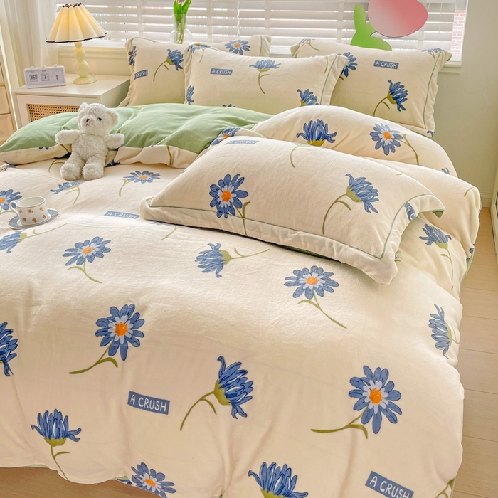 91家纺网 家纺一手货源 找家纺 丽涵家纺 2025秋冬新品230克全工艺消光牛奶绒印花四件套 花意