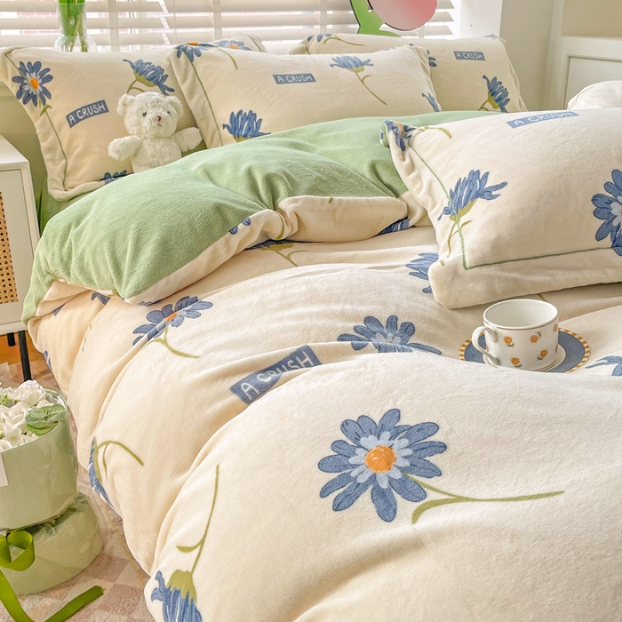 91家纺网 家纺一手货源 找家纺 丽涵家纺 2025秋冬新品230克全工艺消光牛奶绒印花四件套 花意