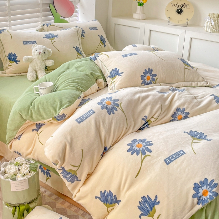 91家纺网 家纺一手货源 找家纺 丽涵家纺 2025秋冬新品230克全工艺消光牛奶绒印花四件套 花意