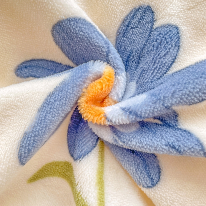 91家纺网 家纺一手货源 找家纺 丽涵家纺 2025秋冬新品230克全工艺消光牛奶绒印花四件套 花意