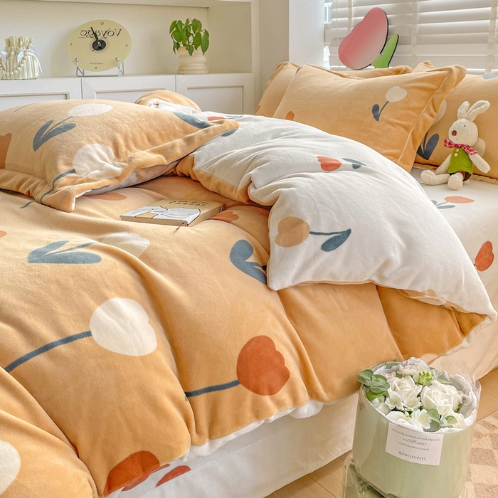 91家纺网 家纺一手货源 找家纺 丽涵家纺 2025秋冬新品230克全工艺消光牛奶绒印花四件套 拉斐尔-落日