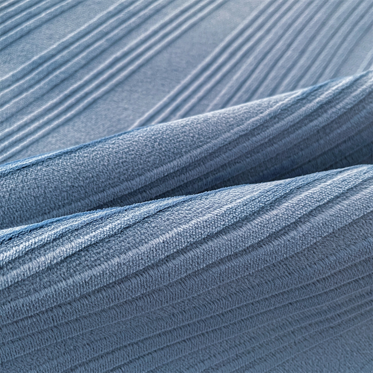 91家纺网 家纺一手货源 找家纺 笙意家纺 2025新款A类加厚牛奶绒烂花复合床笠 花韵-宾利蓝