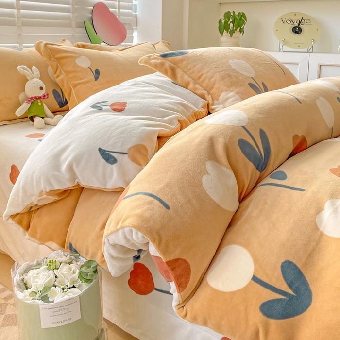 91家纺网 家纺一手货源 找家纺 丽涵家纺 2025秋冬新品230克全工艺消光牛奶绒印花四件套 拉斐尔-落日