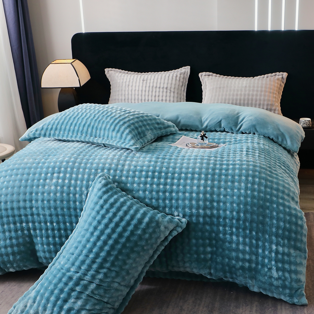 91家纺网 家纺一手货源 找家纺 （总）坦客毯业 2025新款泡泡绒仿兔毛绒四件套牛奶绒4件套8斤重加厚高密保暖