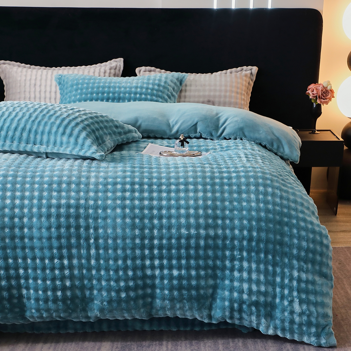 91家纺网 家纺一手货源 找家纺 坦客毯业 2025新款泡泡绒仿兔毛绒四件套牛奶绒4件套8斤重加厚高密保暖 琉璃蓝