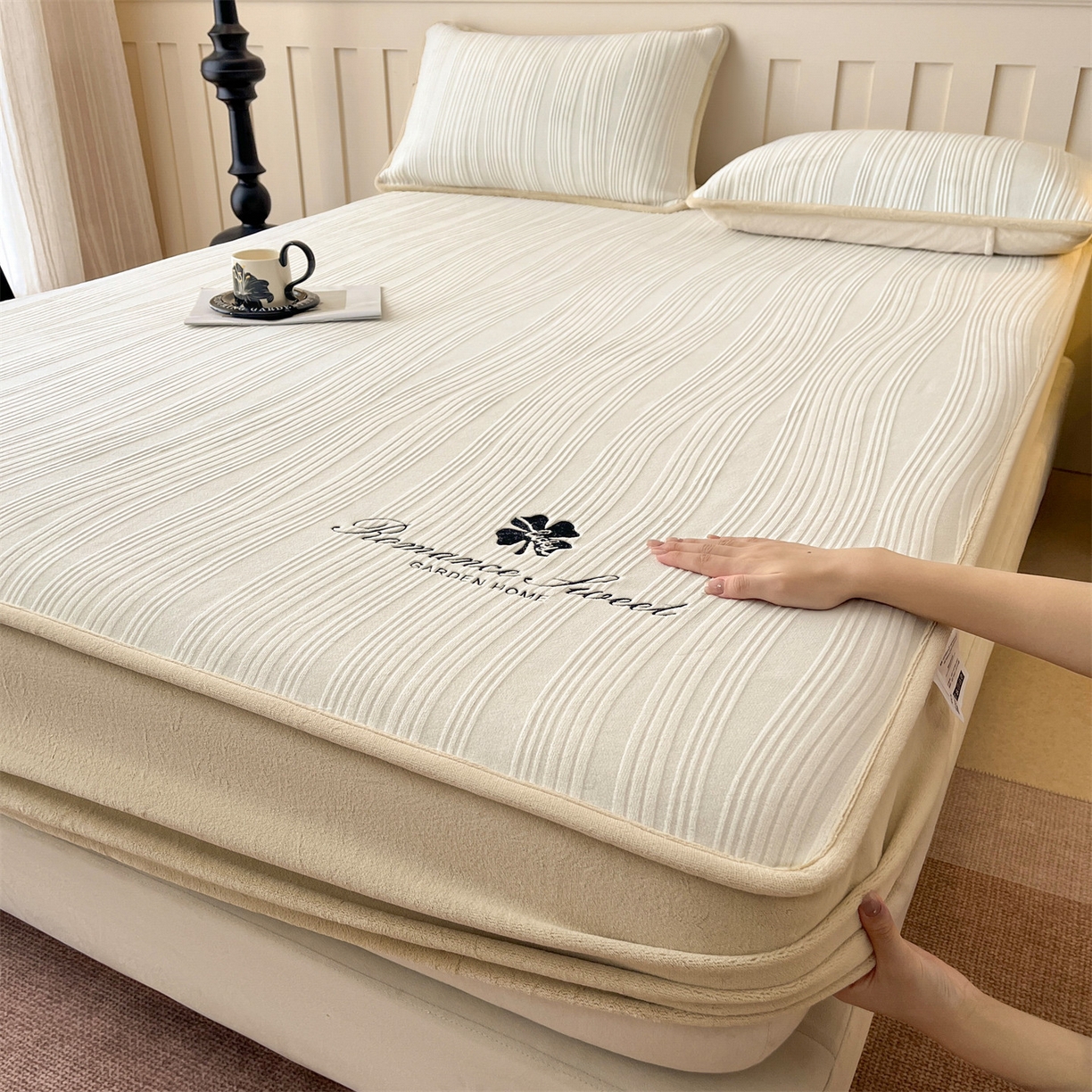 笙意家纺 2025新款A类加厚牛奶绒烂花复合床笠 花韵-奶白