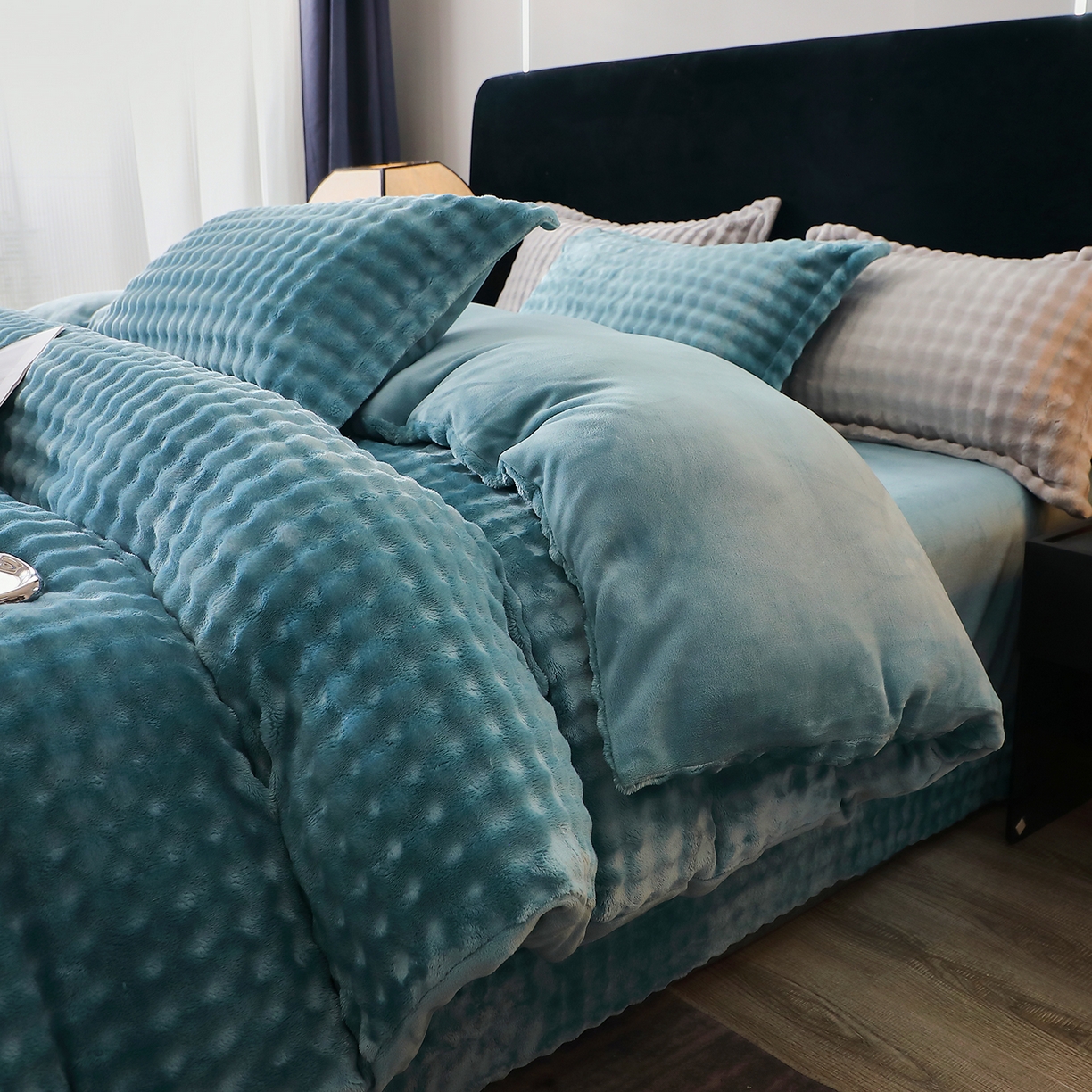 91家纺网 家纺一手货源 找家纺 坦客毯业 2025新款泡泡绒仿兔毛绒四件套牛奶绒4件套8斤重加厚高密保暖 琉璃蓝