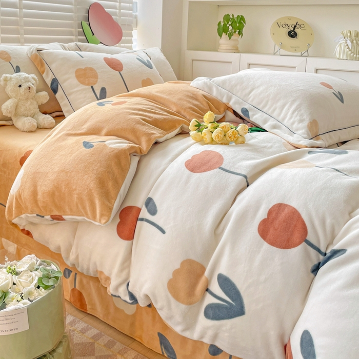 91家纺网 家纺一手货源 找家纺 丽涵家纺 2025秋冬新品230克全工艺消光牛奶绒印花四件套 拉斐尔-奶白