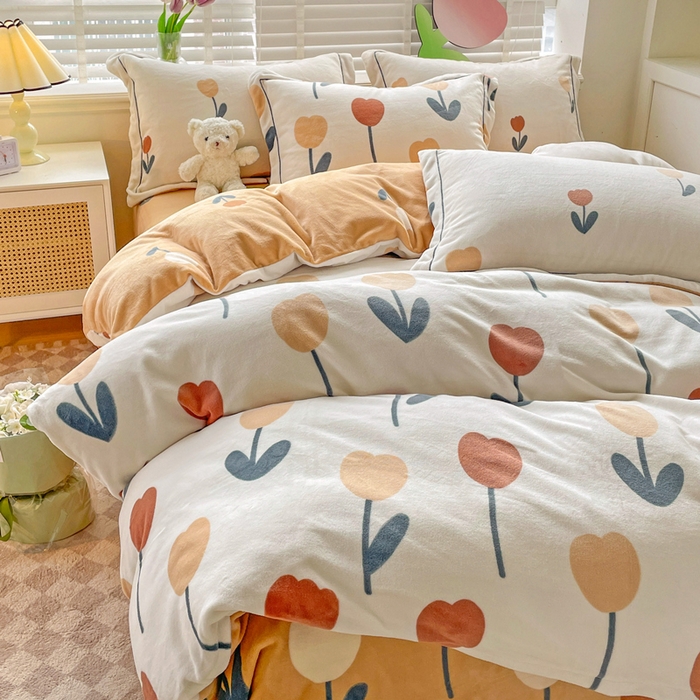 91家纺网 家纺一手货源 找家纺 丽涵家纺 2025秋冬新品230克全工艺消光牛奶绒印花四件套 拉斐尔-奶白