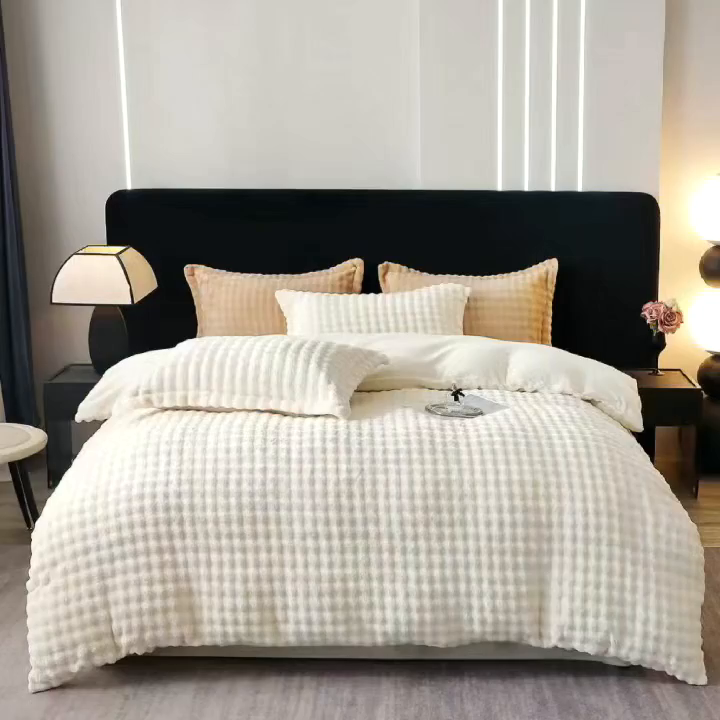 91家纺网 家纺一手货源 找家纺 坦客毯业 2025新款泡泡绒仿兔毛绒四件套牛奶绒4件套8斤重加厚高密保暖 珍珠白