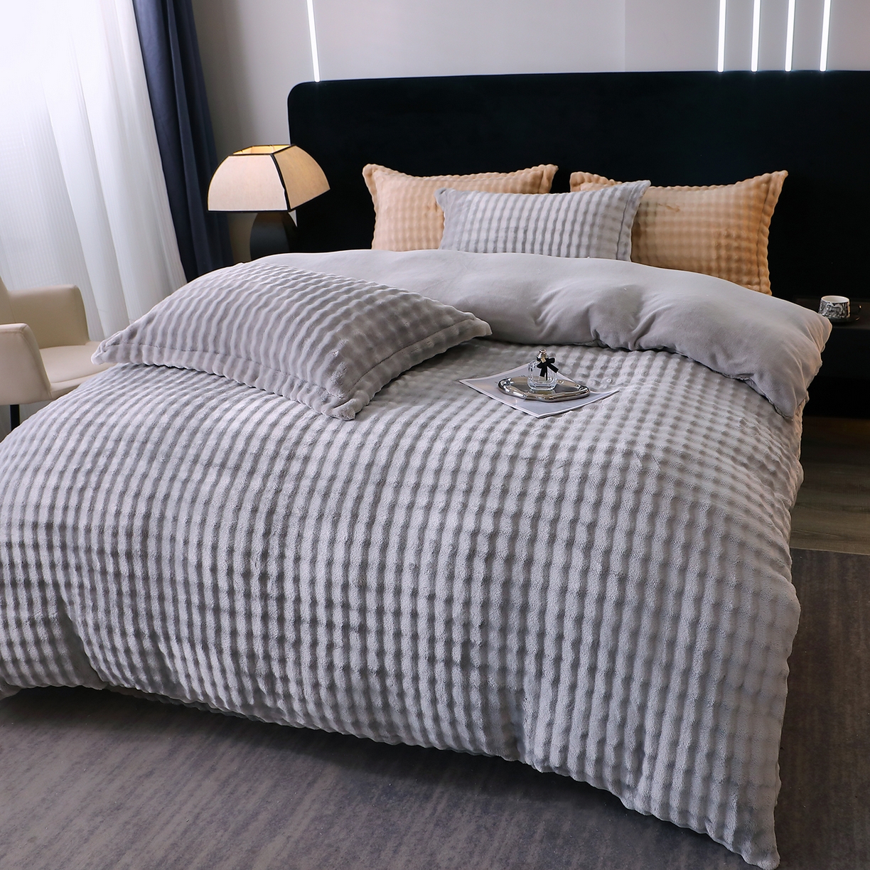 91家纺网 家纺一手货源 找家纺 （总）肖恩毯业 2025新款泡泡绒仿兔毛绒四件套牛奶绒4件套8斤重加厚高密保暖