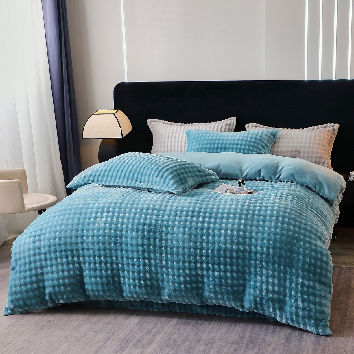 91家纺网 家纺一手货源 找家纺 肖恩毯业 2025新款泡泡绒仿兔毛绒四件套牛奶绒4件套8斤重加厚高密保暖 琉璃蓝