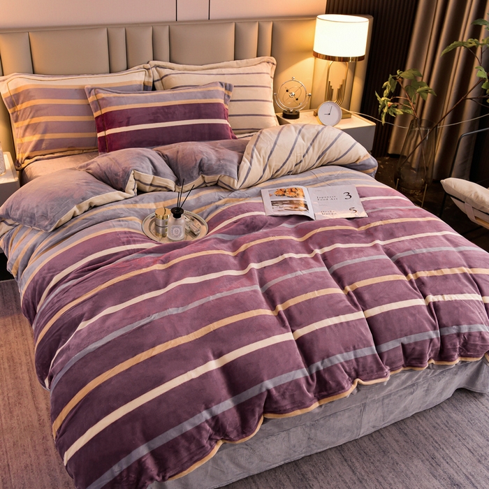 91家纺网 家纺一手货源 找家纺 丽涵家纺 2025秋冬新品230克全工艺消光牛奶绒印花四件套 绅士条纹-红咖