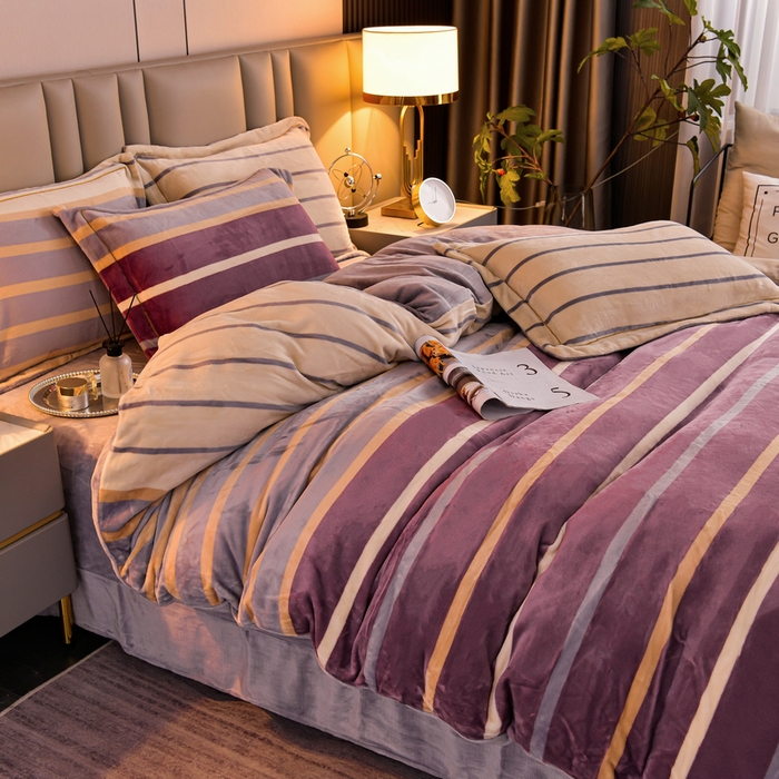 91家纺网 家纺一手货源 找家纺 丽涵家纺 2025秋冬新品230克全工艺消光牛奶绒印花四件套 绅士条纹-红咖