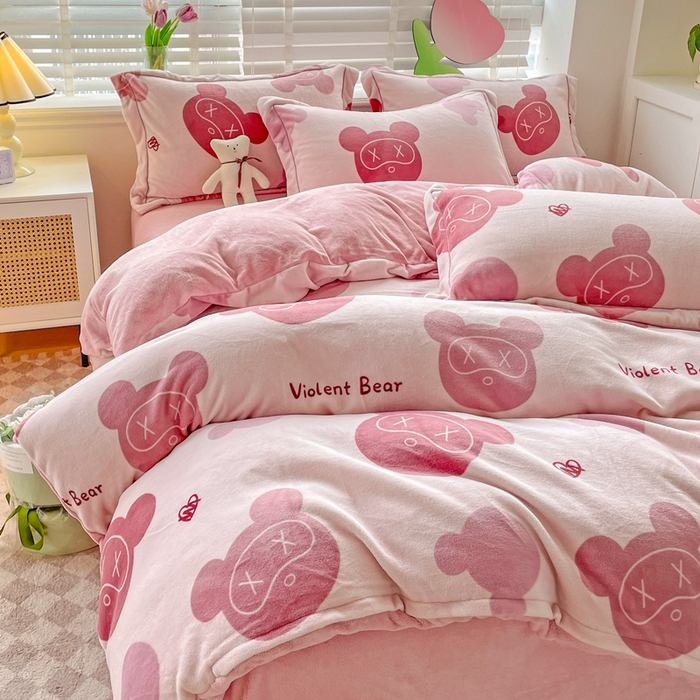 91家纺网 家纺一手货源 找家纺 丽涵家纺 2025秋冬新品230克全工艺消光牛奶绒印花四件套 维奥熊