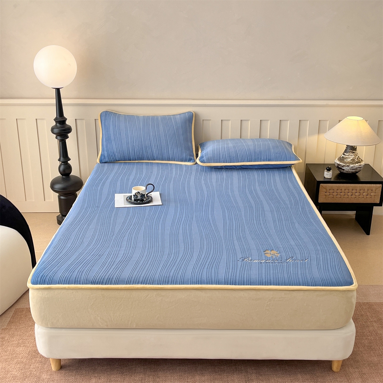 91家纺网 家纺一手货源 找家纺 （总）笙意家纺 2025新款A类加厚牛奶绒烂花复合床笠