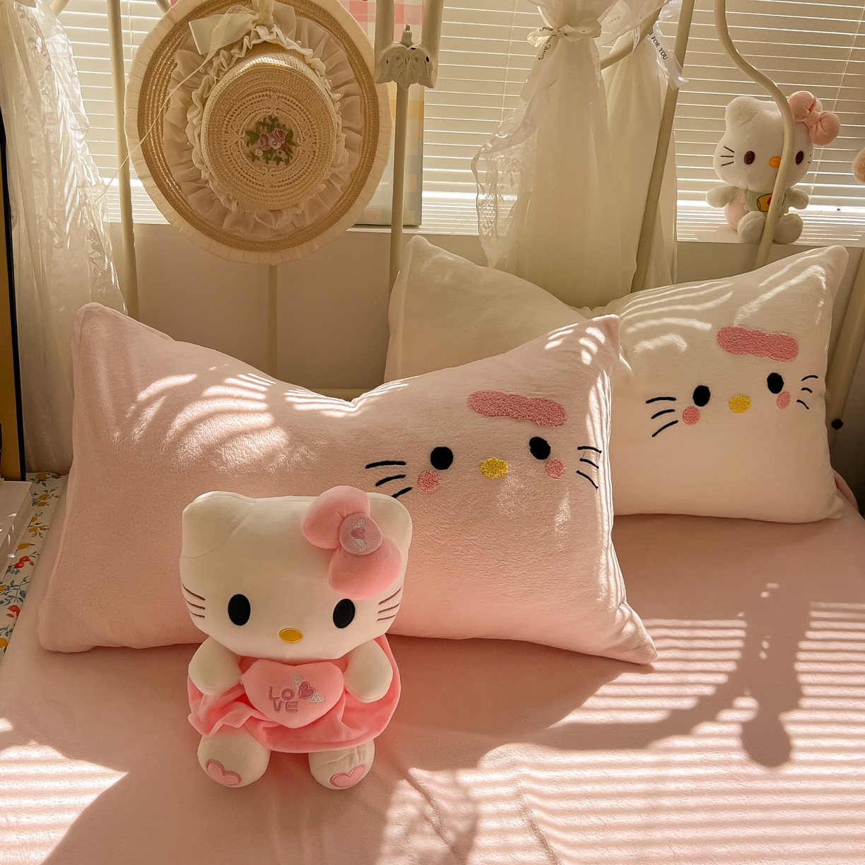 91家纺网 家纺一手货源 找家纺 （总）韩都家居 2025新款高克重萌系牛奶绒毛巾绣四件套