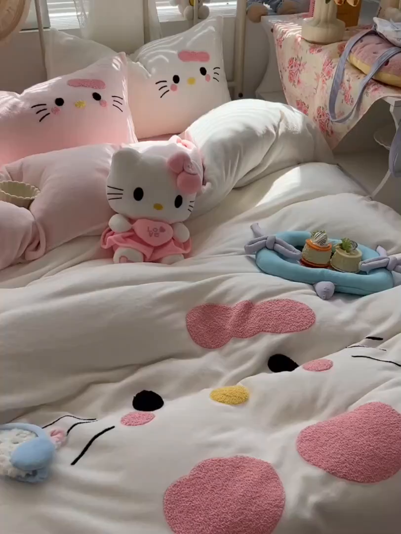 91家纺网 家纺一手货源 找家纺 韩都家居 2025新款高克重萌系牛奶绒毛巾绣四件套 可爱猫咪