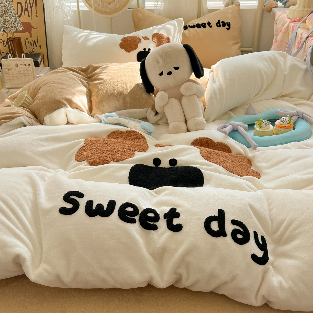 91家纺网 家纺一手货源 找家纺 韩都家居 2025新款高克重萌系牛奶绒毛巾绣四件套 毛毛狗