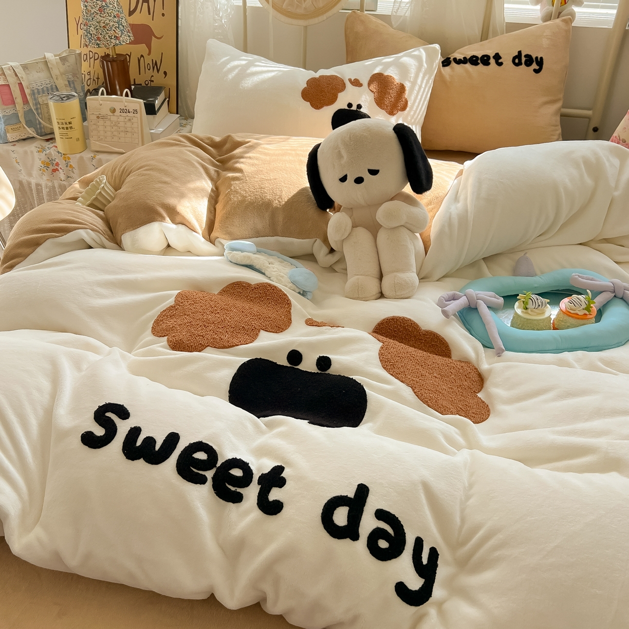 91家纺网 家纺一手货源 找家纺 韩都家居 2025新款高克重萌系牛奶绒毛巾绣四件套 毛毛狗