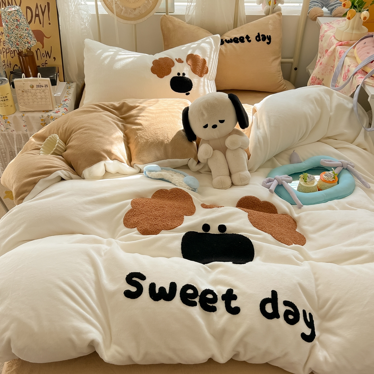 91家纺网 家纺一手货源 找家纺 韩都家居 2025新款高克重萌系牛奶绒毛巾绣四件套 毛毛狗