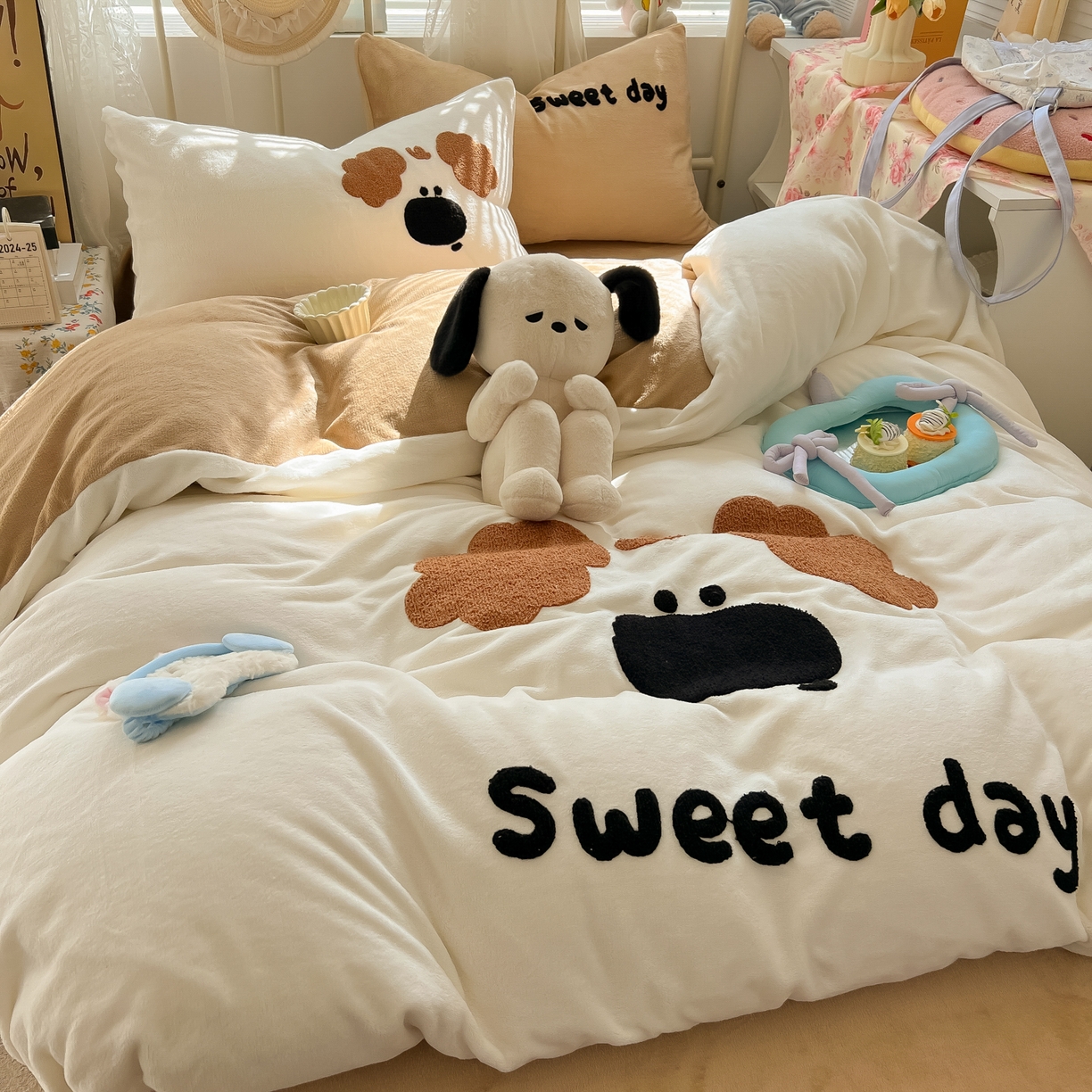 91家纺网 家纺一手货源 找家纺 韩都家居 2025新款高克重萌系牛奶绒毛巾绣四件套 毛毛狗