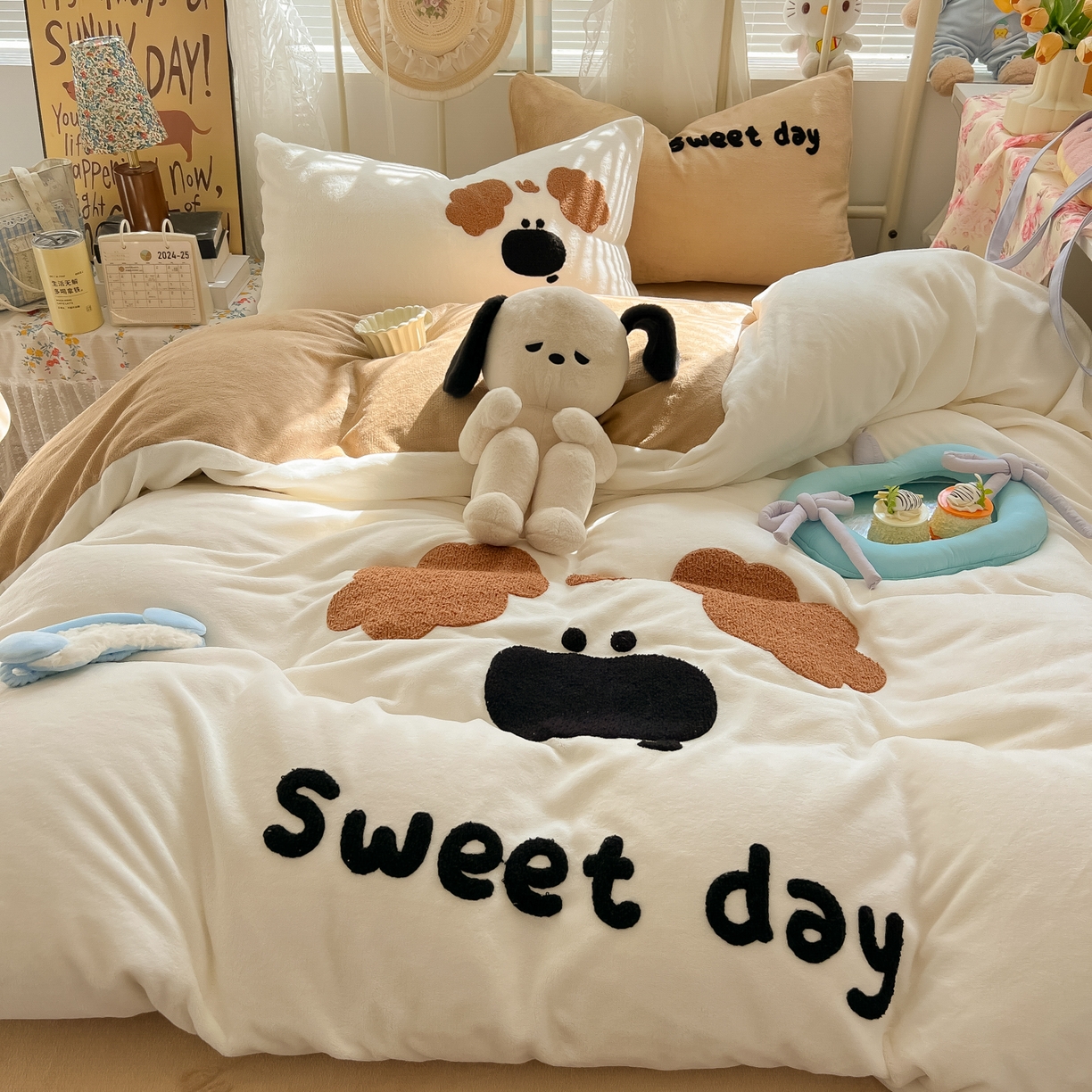 91家纺网 家纺一手货源 找家纺 韩都家居 2025新款高克重萌系牛奶绒毛巾绣四件套 毛毛狗