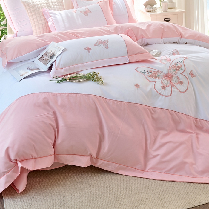 91家纺网 家纺一手货源 找家纺 （总）包小包 2025新款臻丝棉拼角刺绣工艺四件套-羽栖